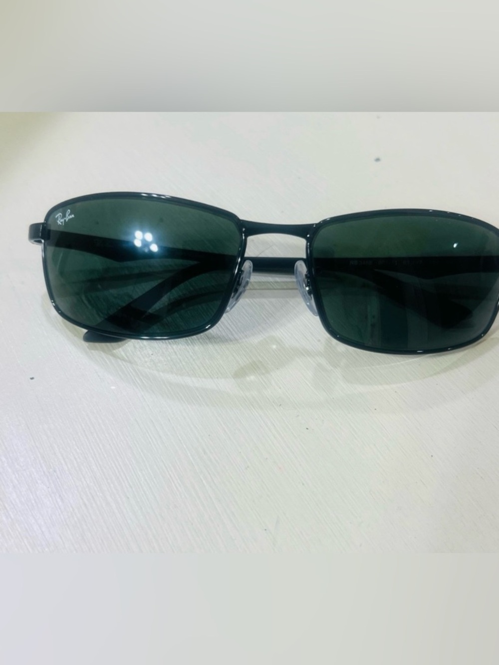 🕶️ Ray-Ban Sunglasses - NEW/NEVER WORN